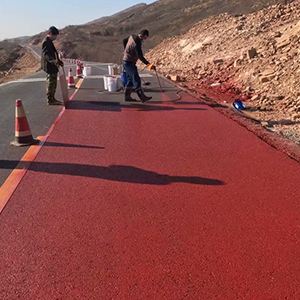 遂川一是彩钢瓦喷漆翻新，地面喷涂